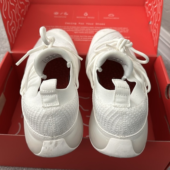 Lane Eight White Trainer - Picture 5 of 9